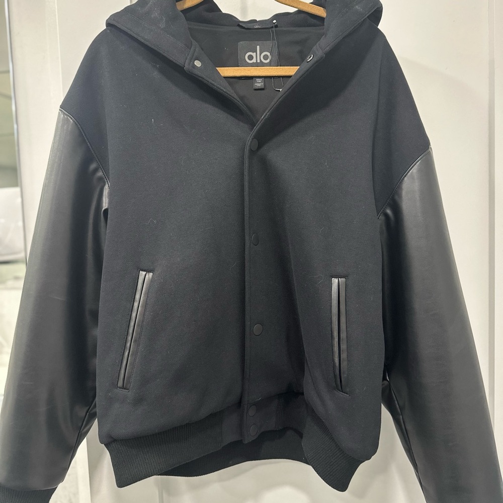 ALO Yoga Black Jacket - like new! Only wore a few times !